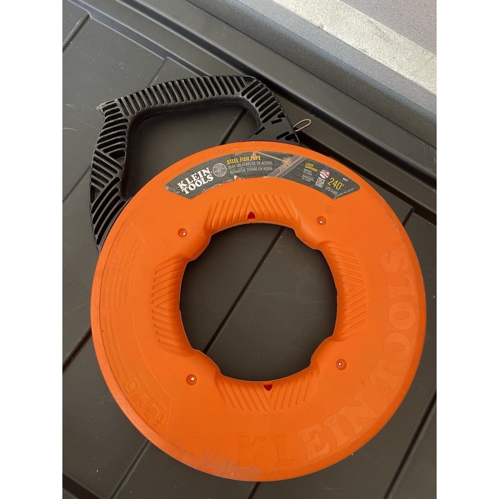 KLEIN TOOLS 1/8 Wide Steel Fish Tape 240 ft